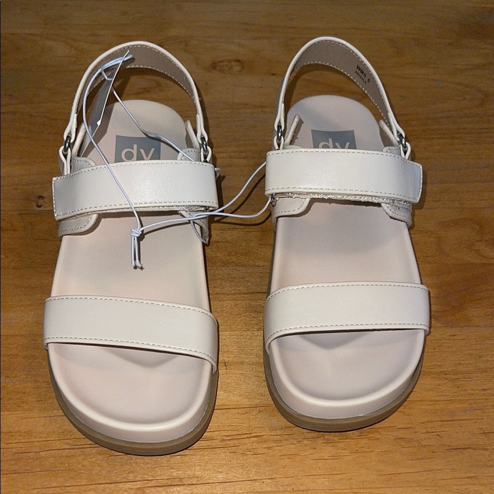 Dolce Vita Argyle off white sandals